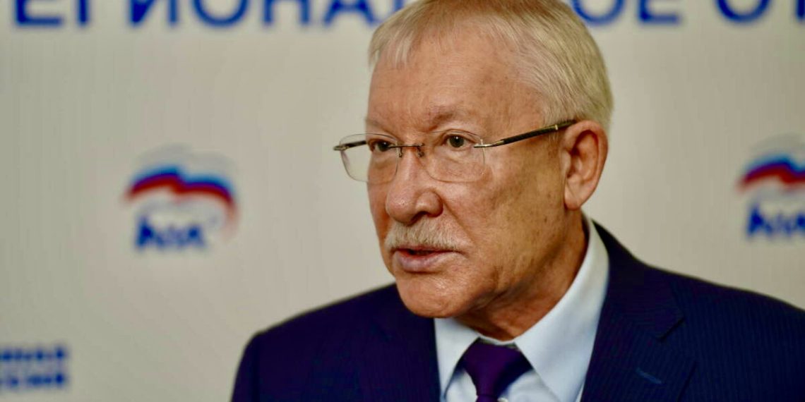 Олег Морозов