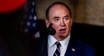 Министр ВМС США уволен из-за конфликта с главой Пентагона на фоне блокады Ирана