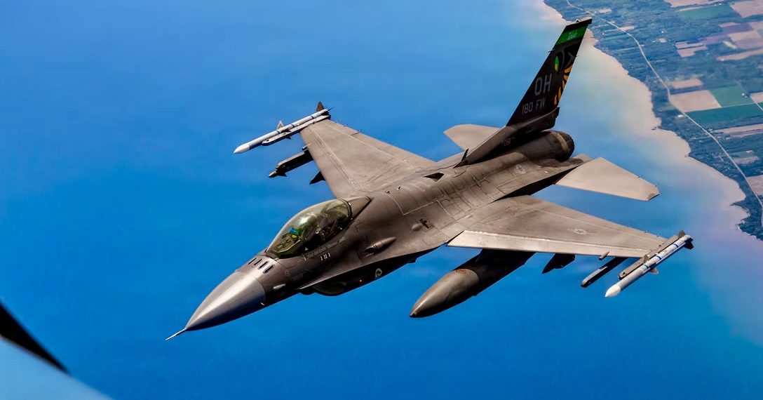 Истребитель F-16. Фото: пресс-служба Пентагона
