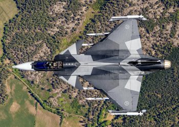 Истребитель JAS 39 Gripen