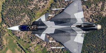 Истребитель JAS 39 Gripen