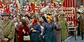 Первомайская демонстрация в СССР. Кадр с центрального телевидения.