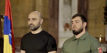 В Донецке создан армянский батальон имени маршала Баграмяна: ветераны Абхазии передали свое знамя добровольцам Донбасса