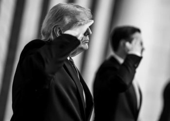 «Мы собираемся атаковать их очень сильно»: Трамп пригрозил Ирану новыми ударами