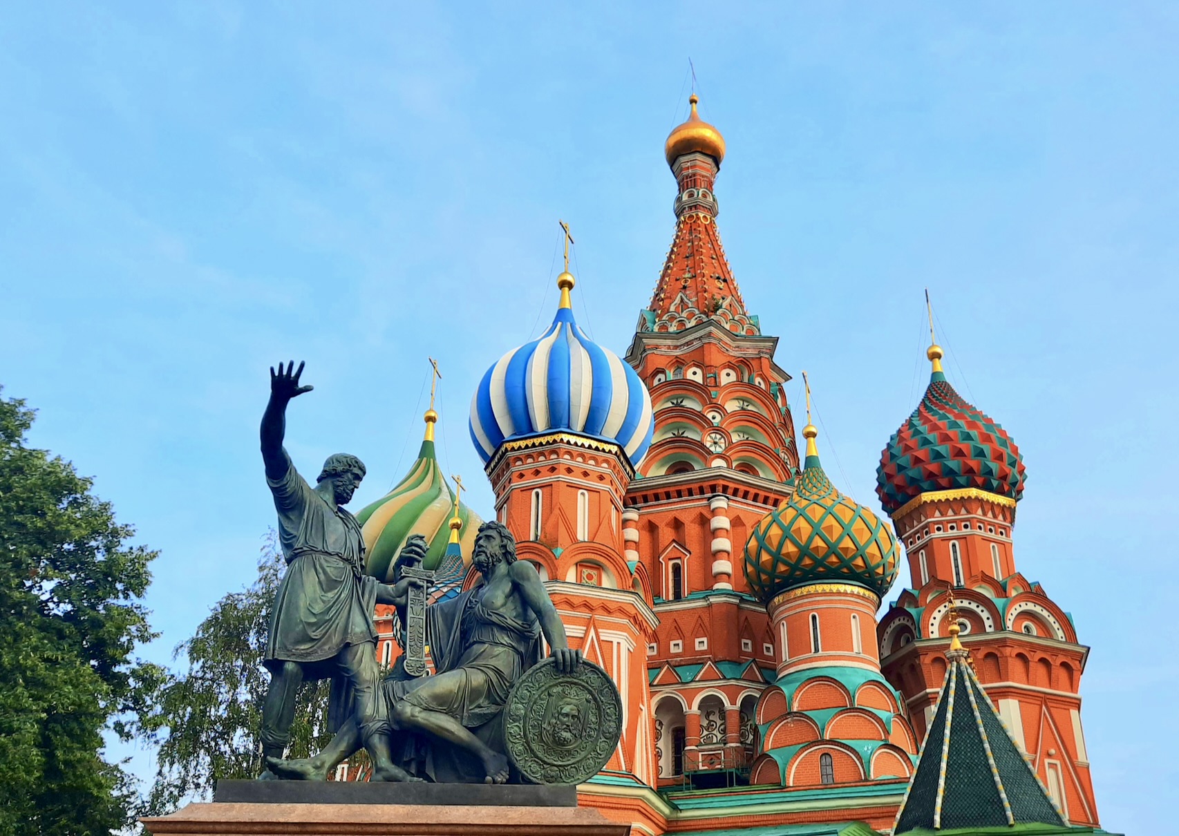 Новак провел совещание по топливу, Набиуллина — об инфляции, а Европа ищет диалог с Россией