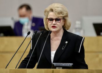 Ипотеку – обнулить при рождении третьего ребёнка: Нина Останина представила программу КПРФ по защите семьи