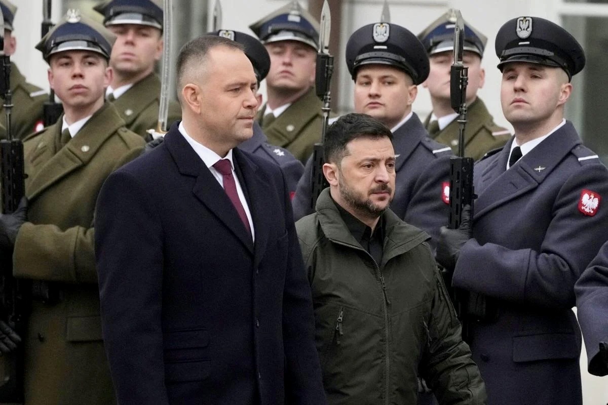 Зеленский вернул Польше орден Белого Орла после лишения за прославление УПА*