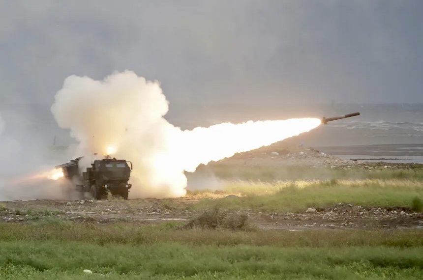 Тайвань впервые провёл стрельбы HIMARS в сторону Китая