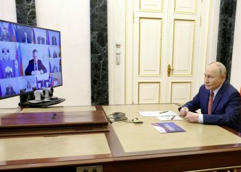 Путин: к 2030 году Донбасс и Новороссия должны достичь общероссийских стандартов качества жизни