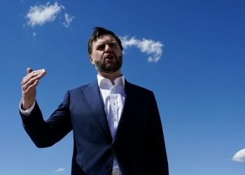 Вэнс прибыл в Швейцарию для переговоров с Ираном