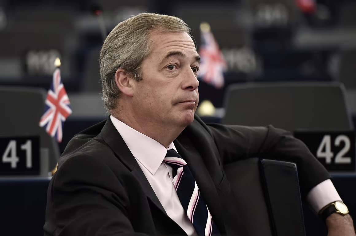 Лидер Reform UK Найджел Фараж ушёл в отставку с поста депутата, чтобы добиться перевыборов