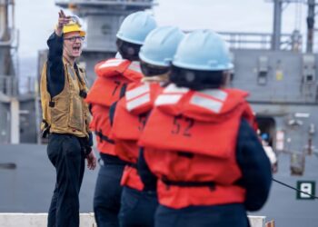 14 стран вошли в морской альянс Саудовской Аравии — Иран нанёс удары