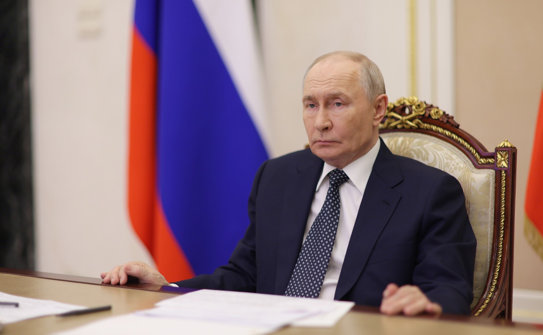 Путин обещает «естественное» снижение ставки ЦБ
