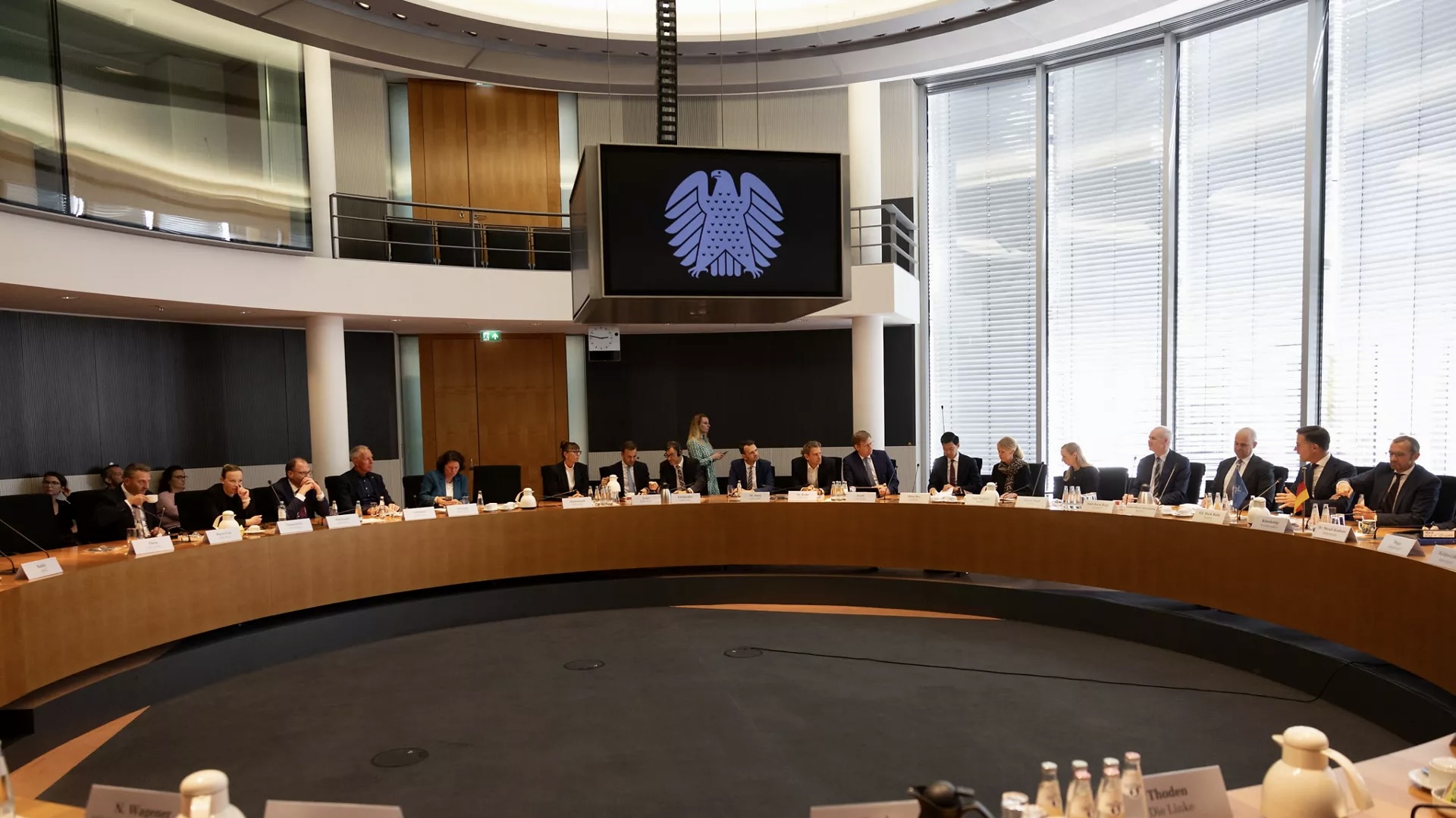 Германия берёт €800 млрд долгов на перевооружение