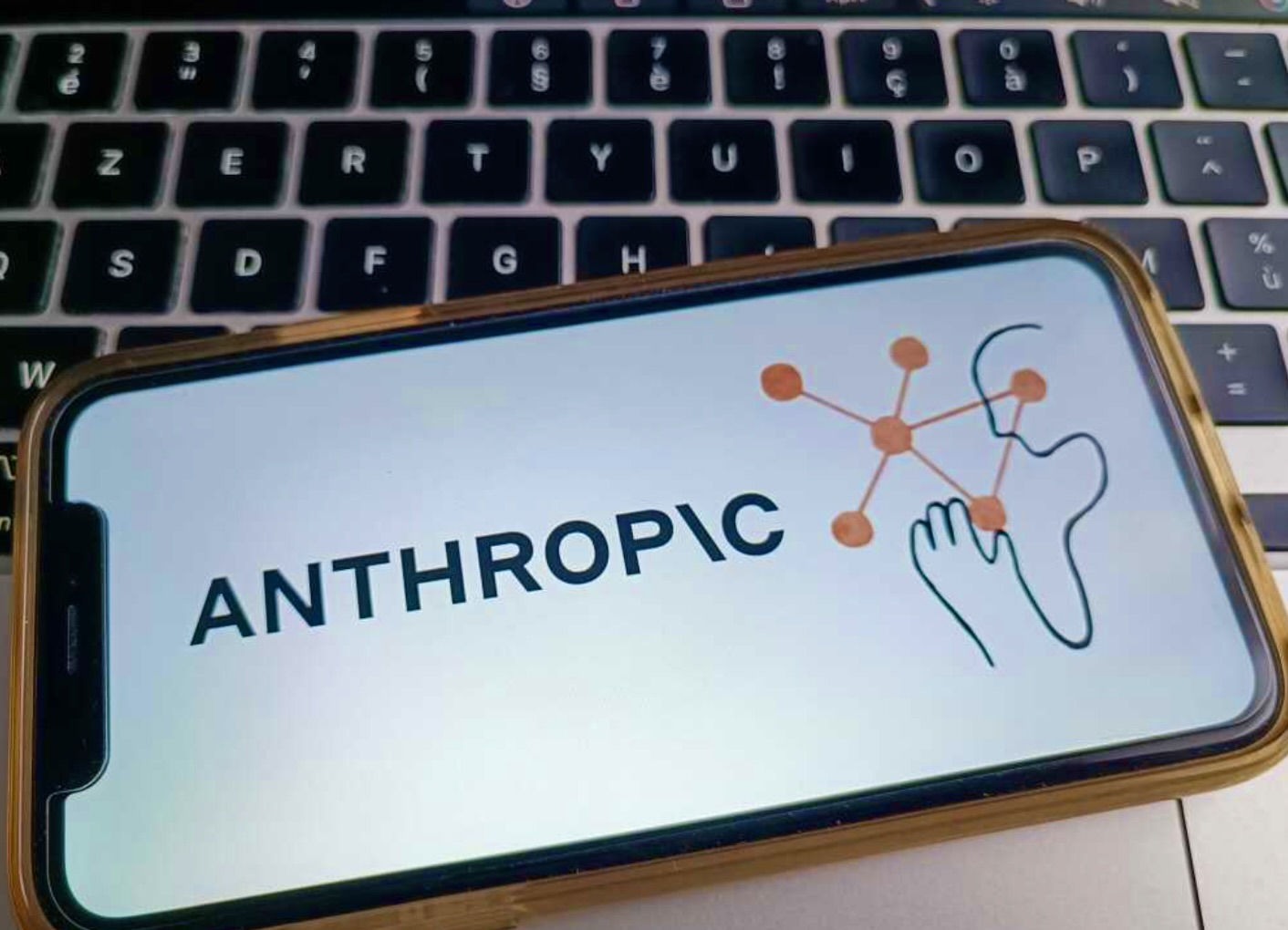 США сняли экспортные ограничения с ИИ-моделей Anthropic