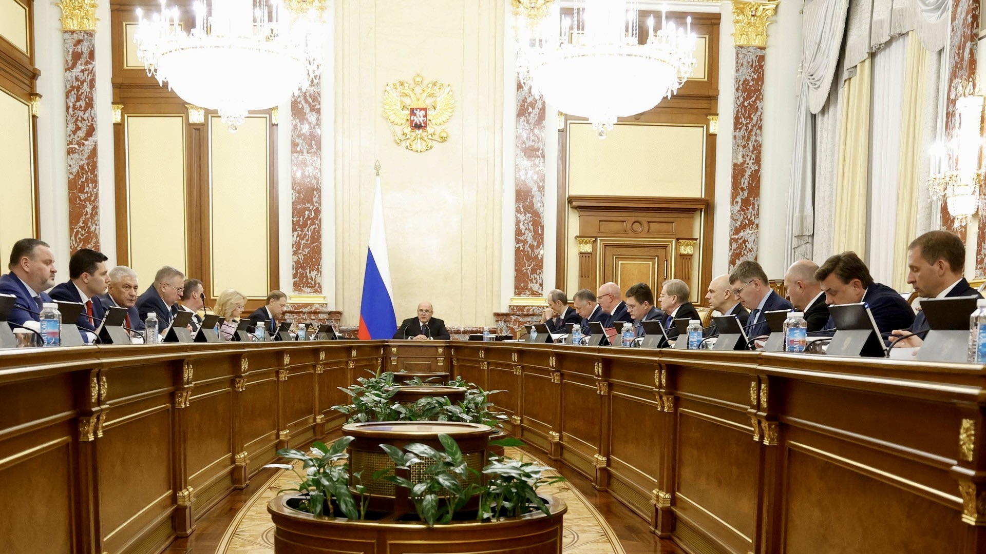 Правительство РФ списало долги 17 регионам на 16,7 млрд рублей