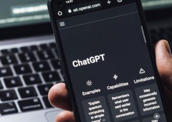 ЕС ужесточил правила для ChatGPT, Reddit и Roblox