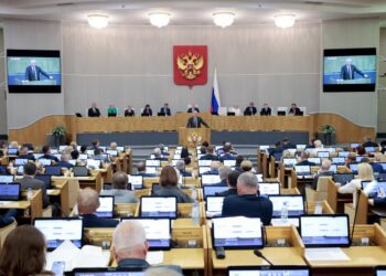 Госдума вводит новые законы августа: пенсионный рост, поддержка военных и удар по кибермошенникам