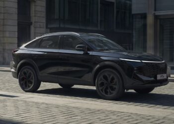 Внутренние продажи китайских авто рухнули на 20%,а экспорт вырос на 71%