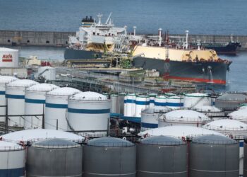 Европа входит в зиму с минимальными запасами газа 