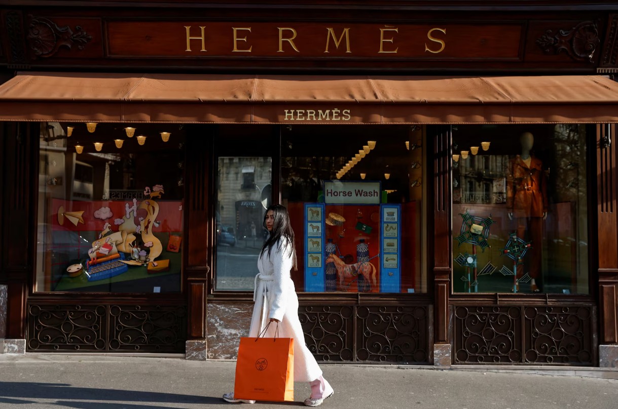 Наследник Hermès заявляет о пропаже акций на $10 млрд