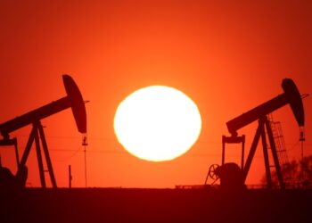 Нефть выше $100 пополнит бюджет России на $72 млрд
