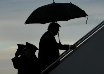 Рейтинг Трампа рухнул до 33%: республиканцы опасаются исторического поражения