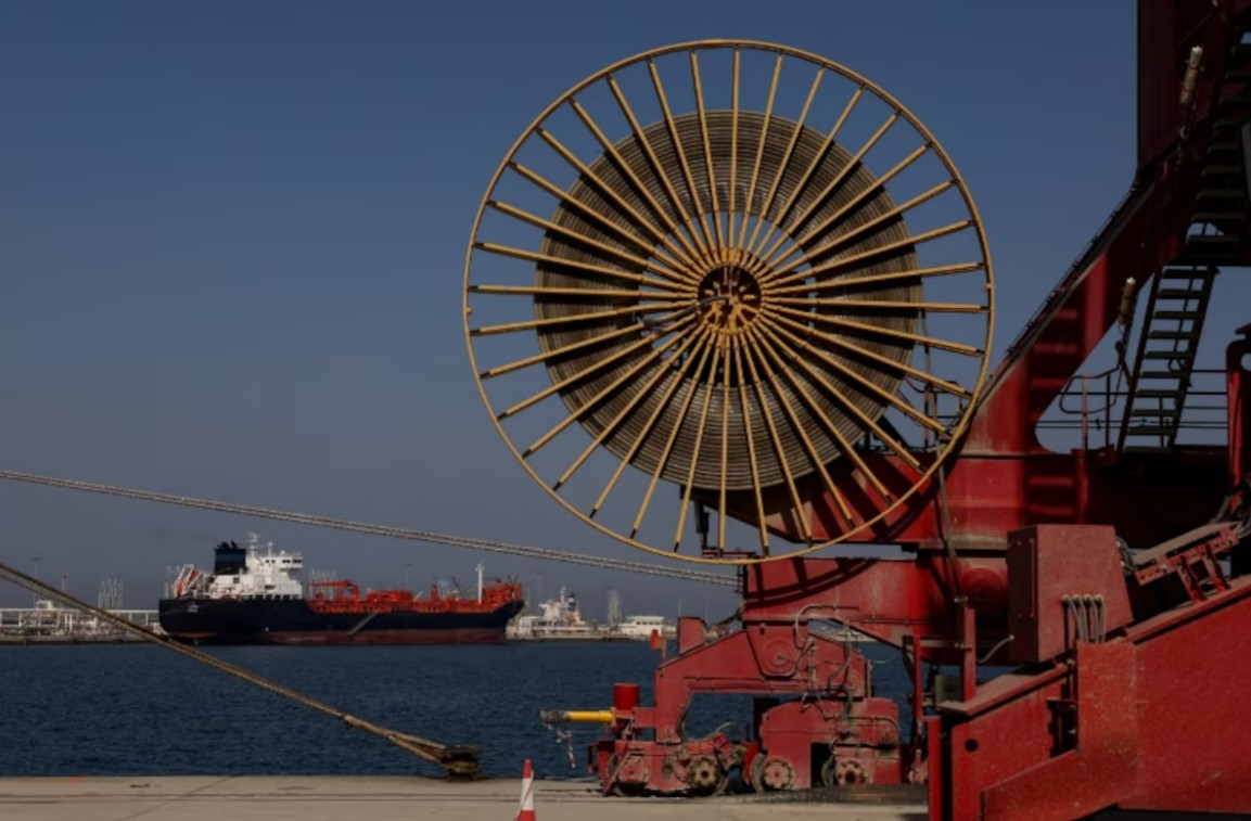 Нефть взлетела после остановки нефтепровода «Восток–Запад»