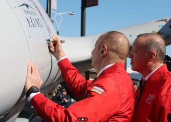 Азербайджан тратит на оружие больше, чем на мир