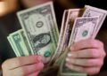 ЦБ установил официальный курс доллара