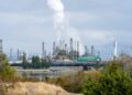 Физическая нефть дешевеет на фоне роста фьючерсов