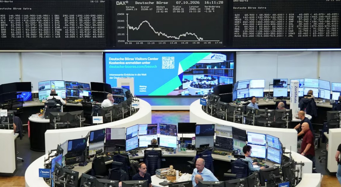 Акции и облигации выросли на фоне снижения нефти
