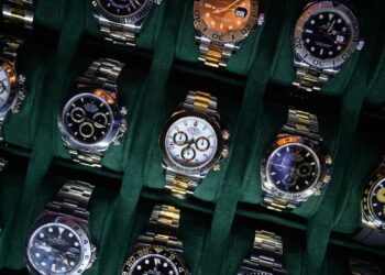 Rolex и рынок люксовых часов растут во время спада